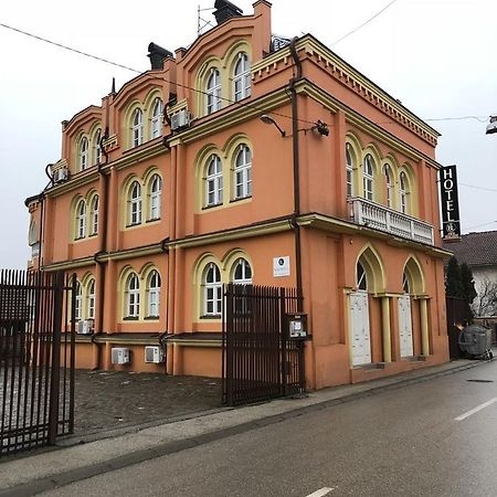 Motel Vila Bakarni Брчко Екстер'єр фото